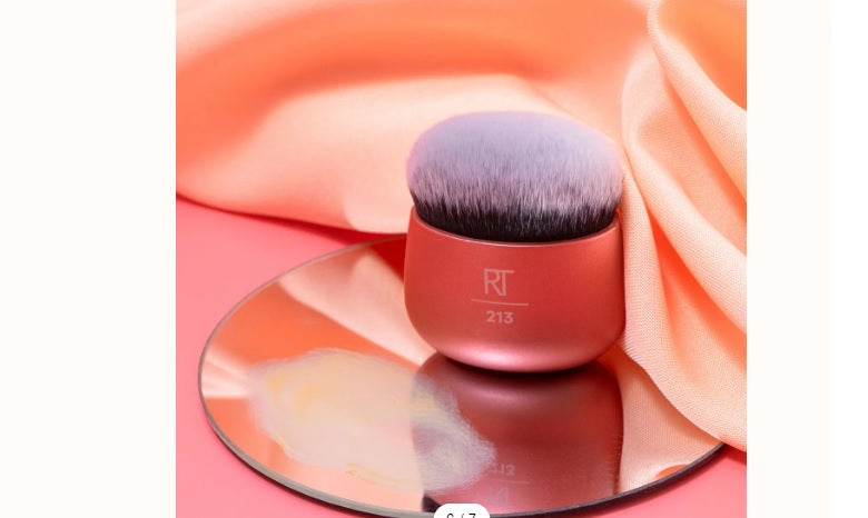 1 REAL TECHNIQUES Foundation Blender Brush RT-01855