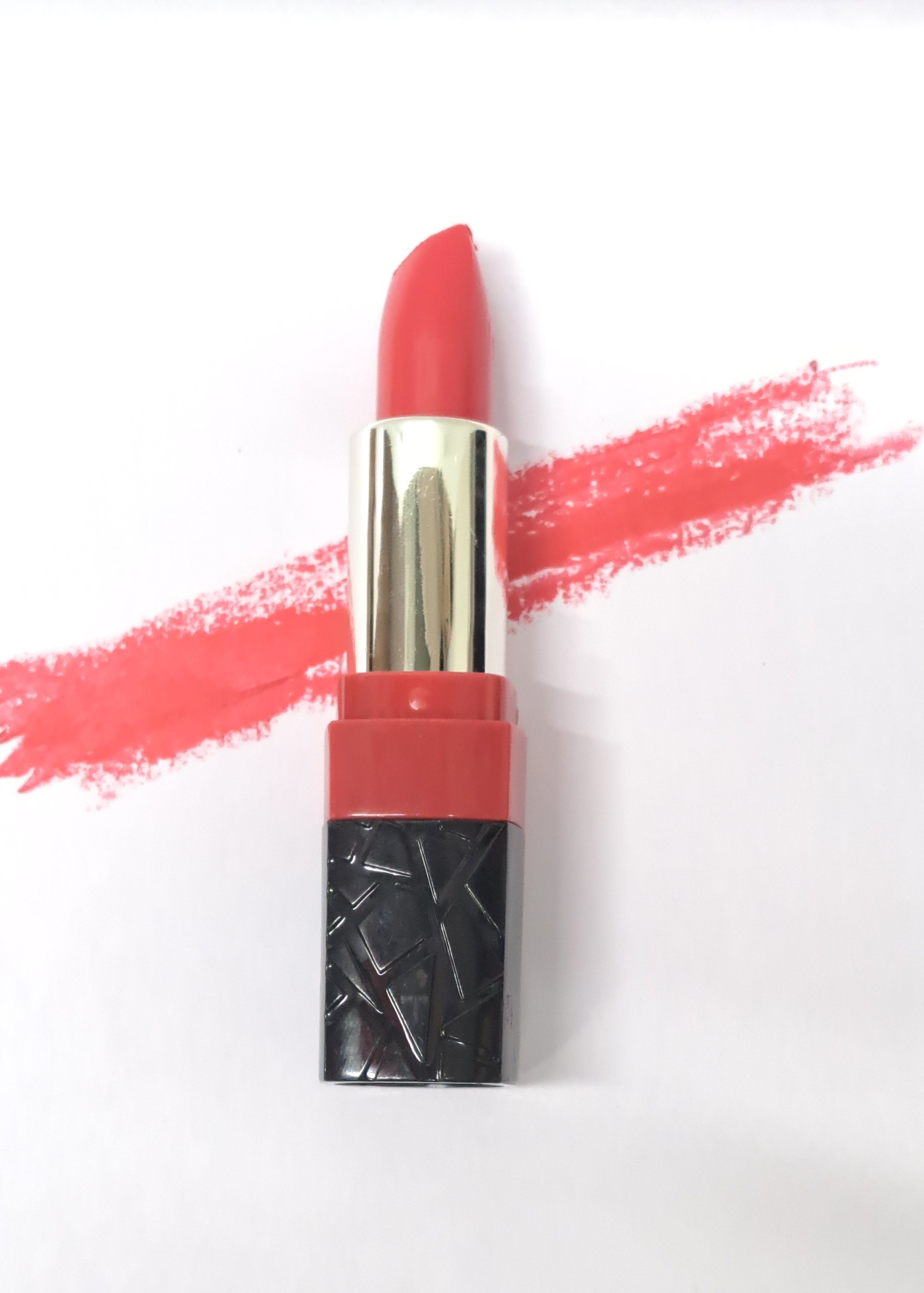 Sedell Paris Nutrishine rouge flamboyant Long Lasting Matte Cream Lipstick 3.8g