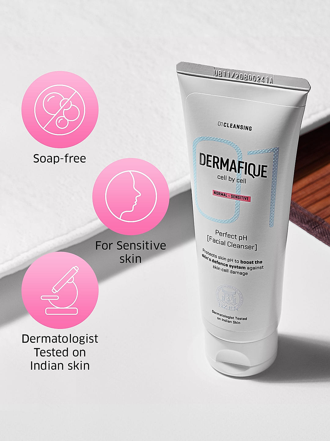 DERMAFIQUE Perfect Ph Facial Cleanser 100ml