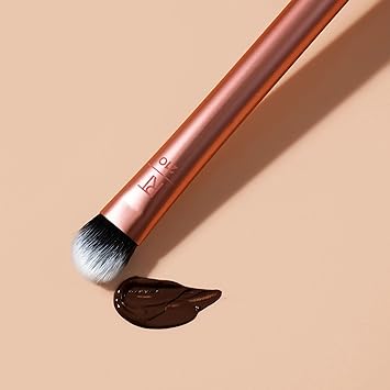 Real Techniques Expert Concealer Brush - Multicolor